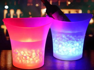 PARLANTE HIELERA BLUETOOTH RECARGABLE LUZ RGB TENDENCIA 2025